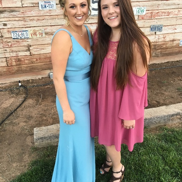 Meet your Posher, Allison - Picture 4 of 4